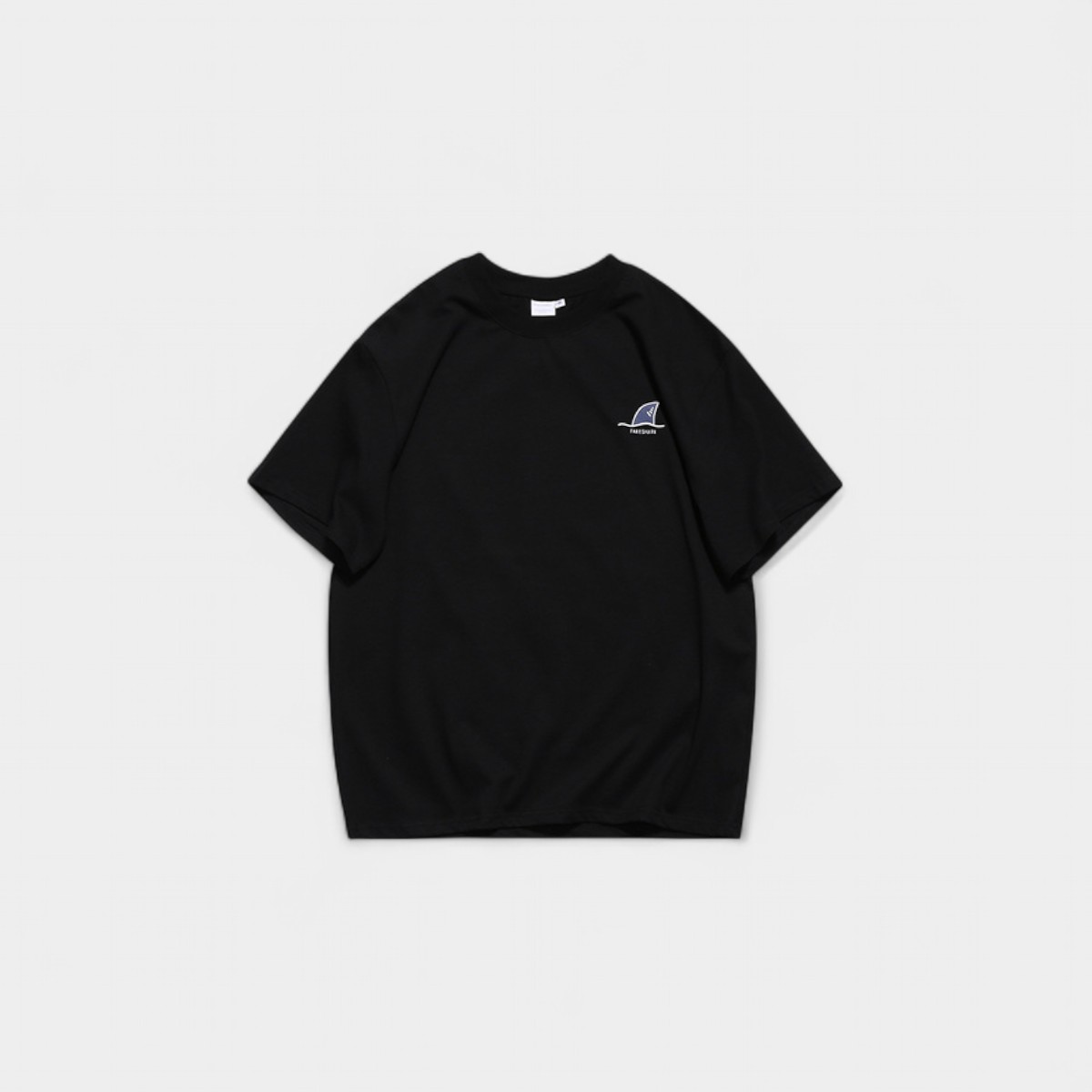 2023 Summer New Short-sleeved Men's Pure Cotton T-shirt Trendy Brand Creative Cartoon Shark Print Couple T-shirt