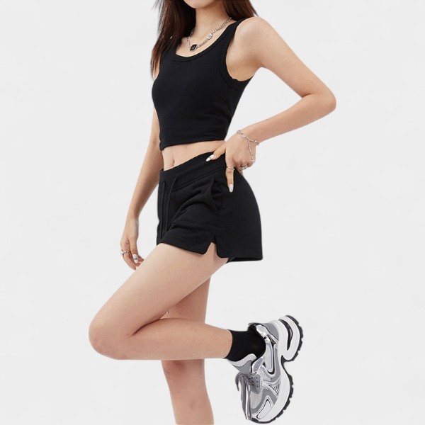 Women's Relaxed Fit/Loose Fit Cargo Shorts - Image 4