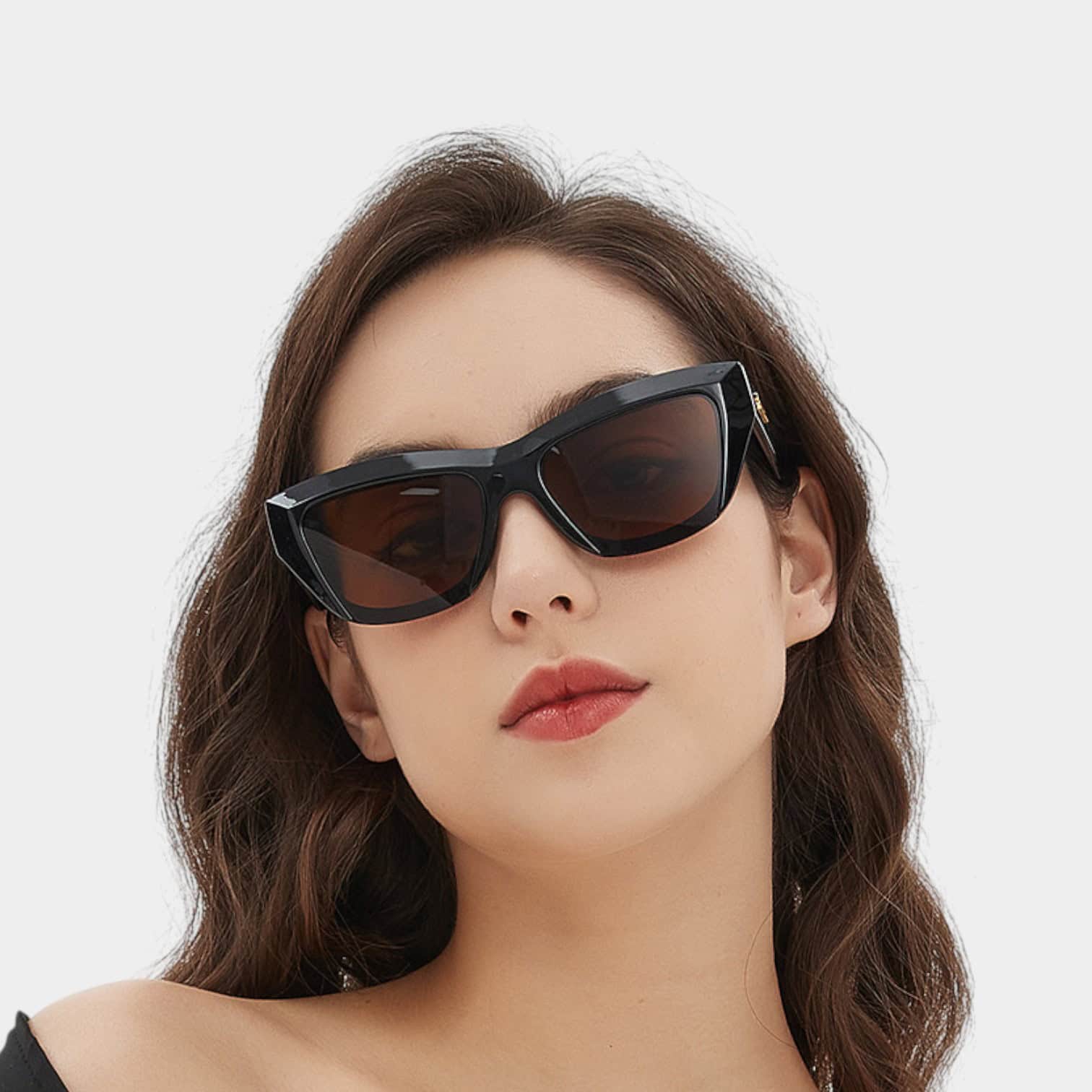 2024 big frame sweet cool cat eye Korean style hot girl sunglasses personalized street shot hip hop exaggerated UV-proof sunglasses