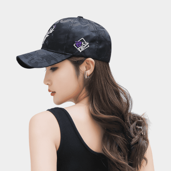 In stock high-end baseball cap men and women embroidered deer head sun-proof baseball sun hat spring and summer Four Seasons peaked cap live broadcast