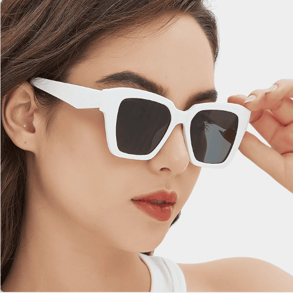 Personalized big frame hot girl 5654 European and American sun-proof UV-proof niche sunglasses fashionable face-looking small toad sunglasses