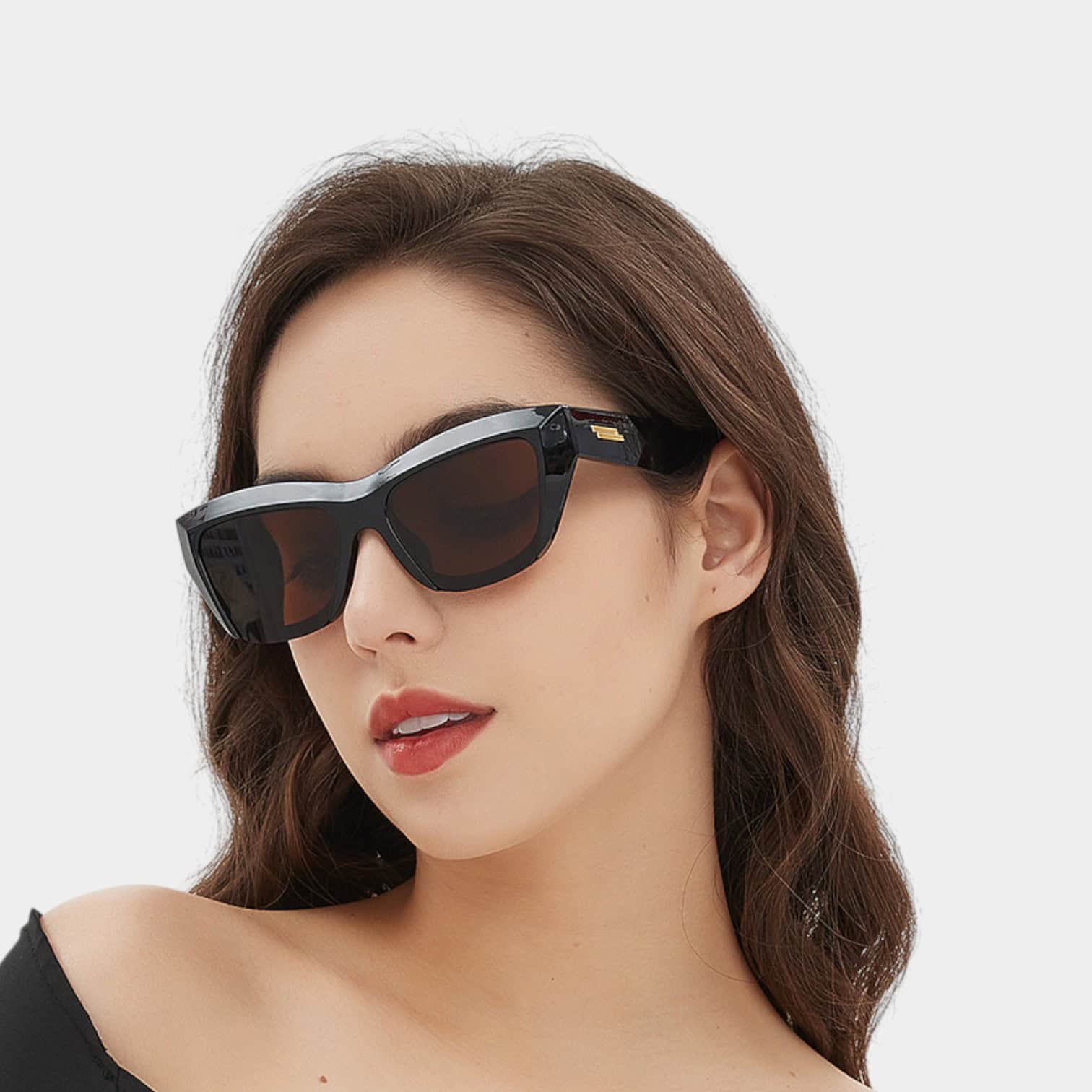 2024 big frame sweet cool cat eye Korean style hot girl sunglasses personalized street shot hip hop exaggerated UV-proof sunglasses