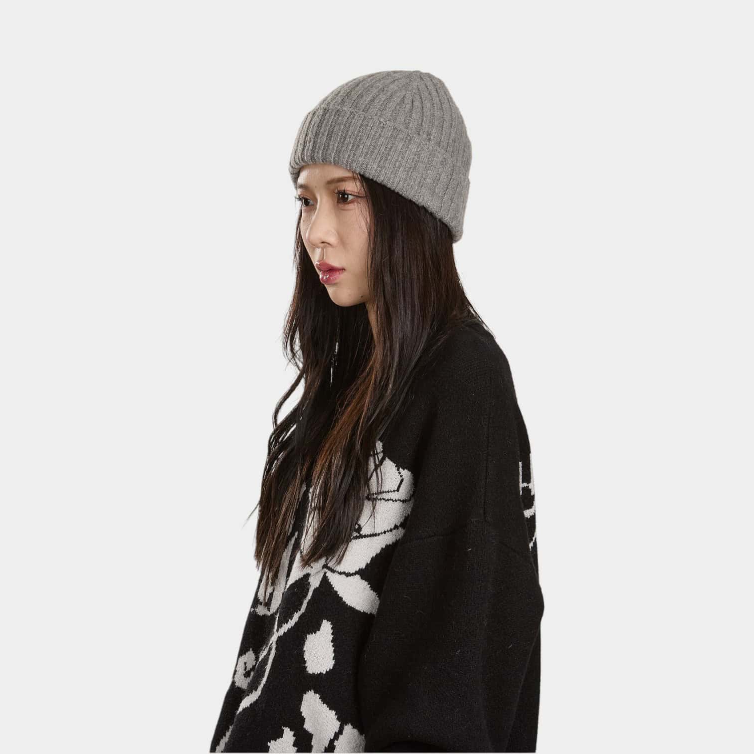 Women's Striped pattern Beanie - Image 5